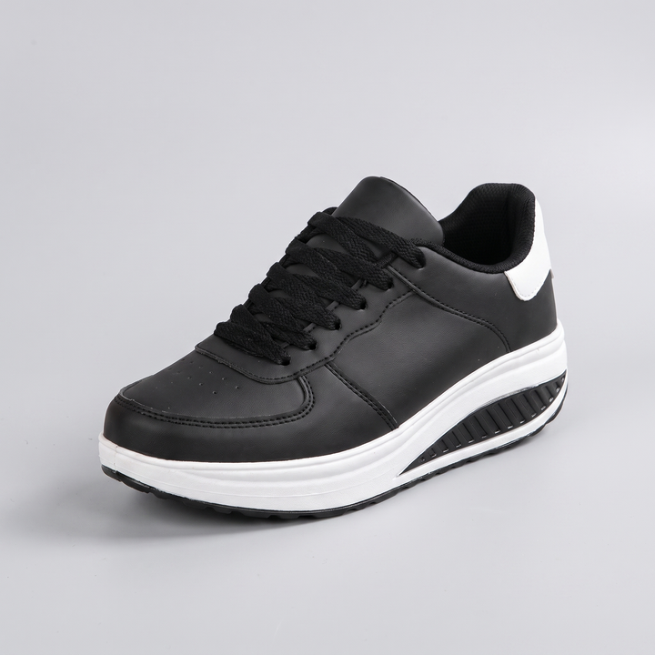 CHLOE LACE-UP TrainerS