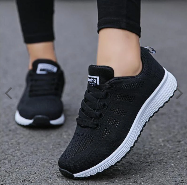 Women's lightweight mesh trainers
