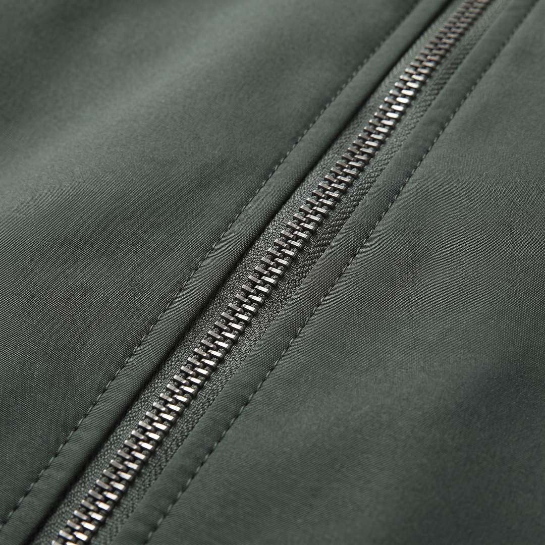 CLASSIC QUILTED BOMBER JACKET