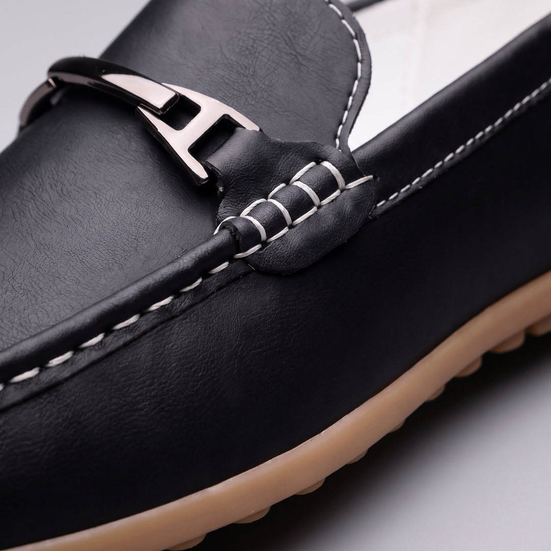 CLASSIC LEATHER LOAFERS