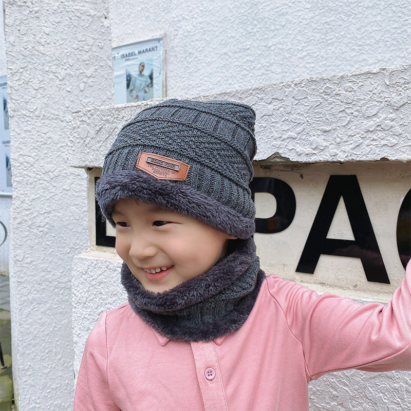 Knitted beanie and neck warmer set