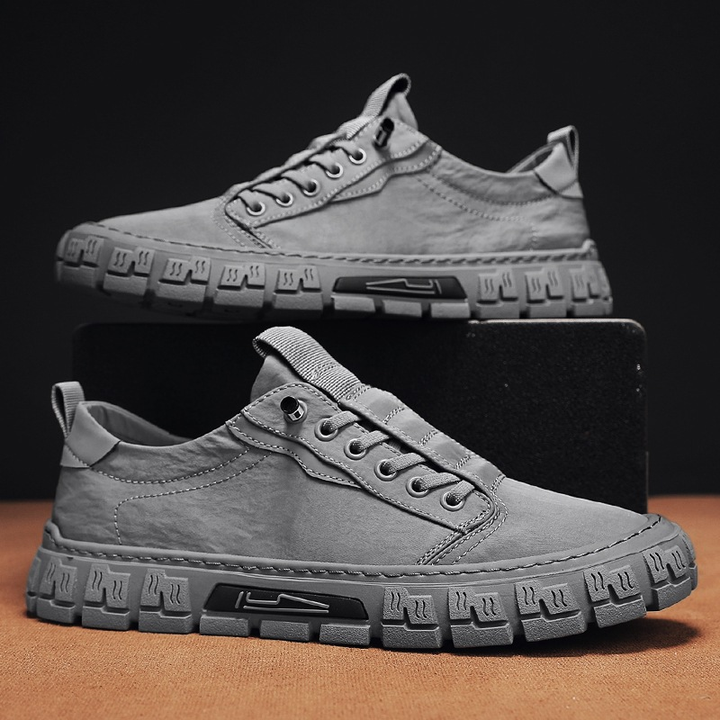 KINGSFELL TRAINER