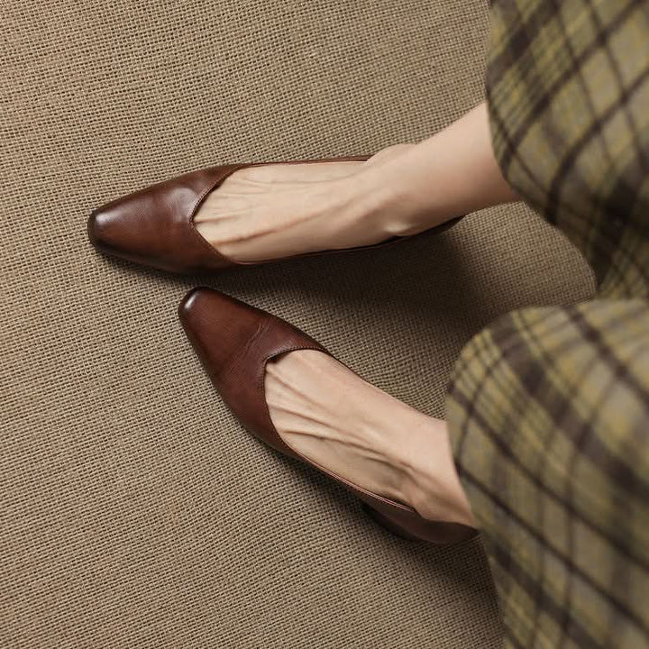 LIVIA LUXE PUMPS