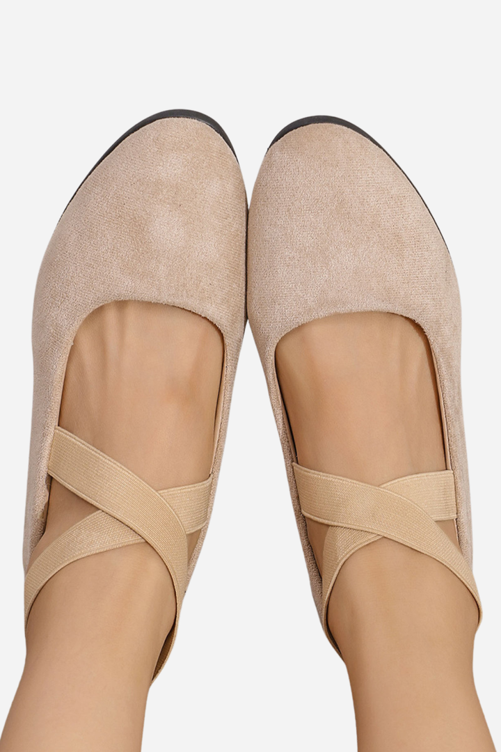 LUCIA SOFT-STEP CASUAL SHOES
